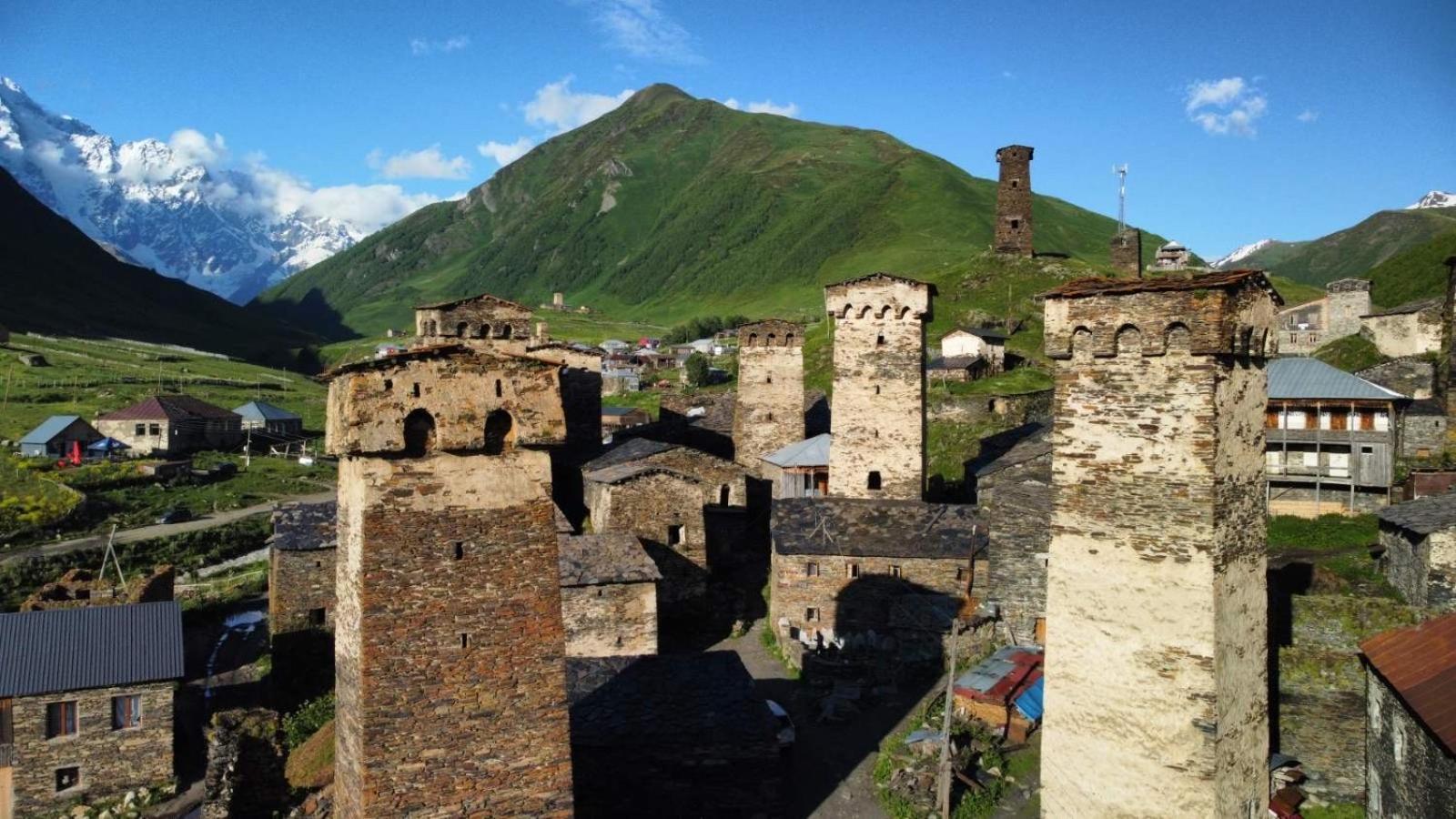 Old House Hotel Ushguli ภายนอก รูปภาพ