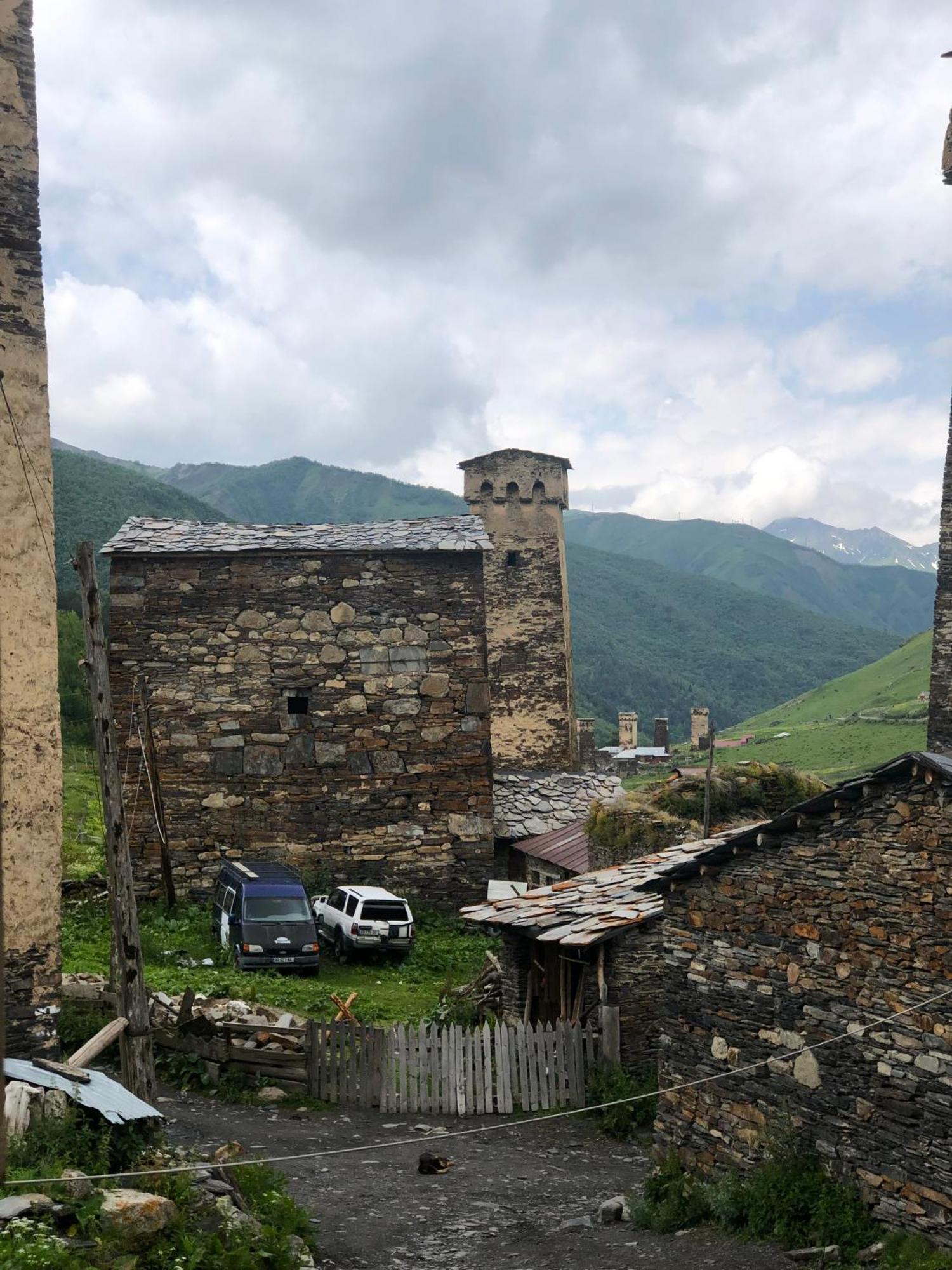 Old House Hotel Ushguli ภายนอก รูปภาพ