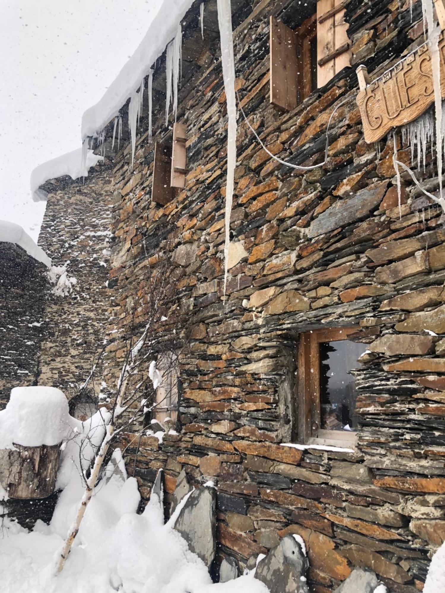 Old House Hotel Ushguli ภายนอก รูปภาพ