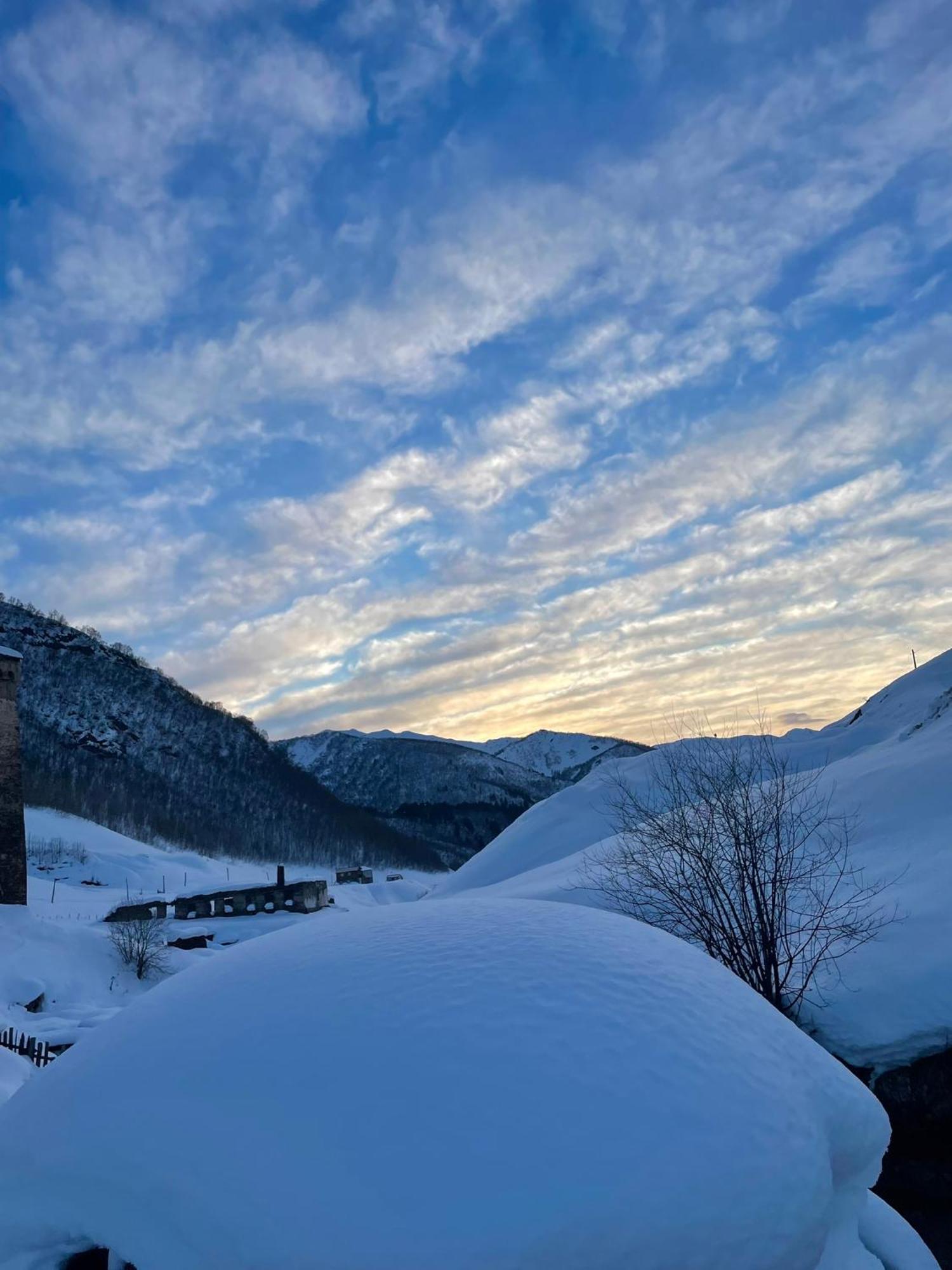 Old House Hotel Ushguli ภายนอก รูปภาพ